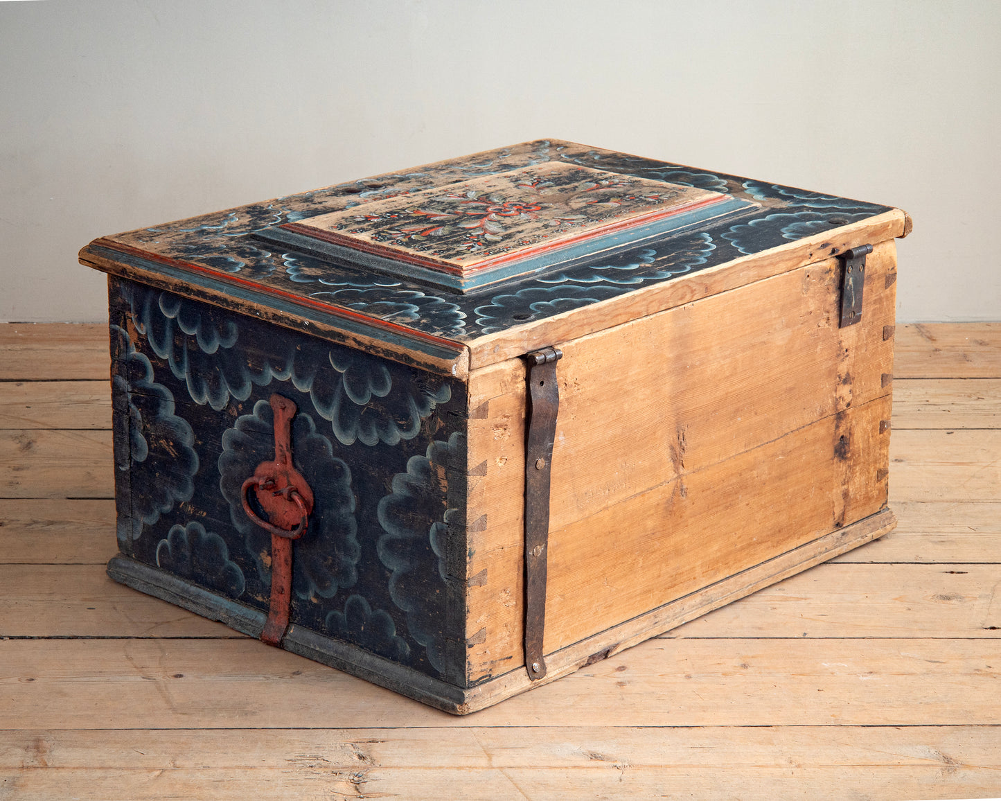 19th c, Folk Art Chest