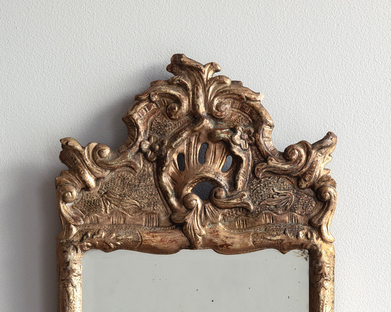 18th c, Baroque Mirror Scone