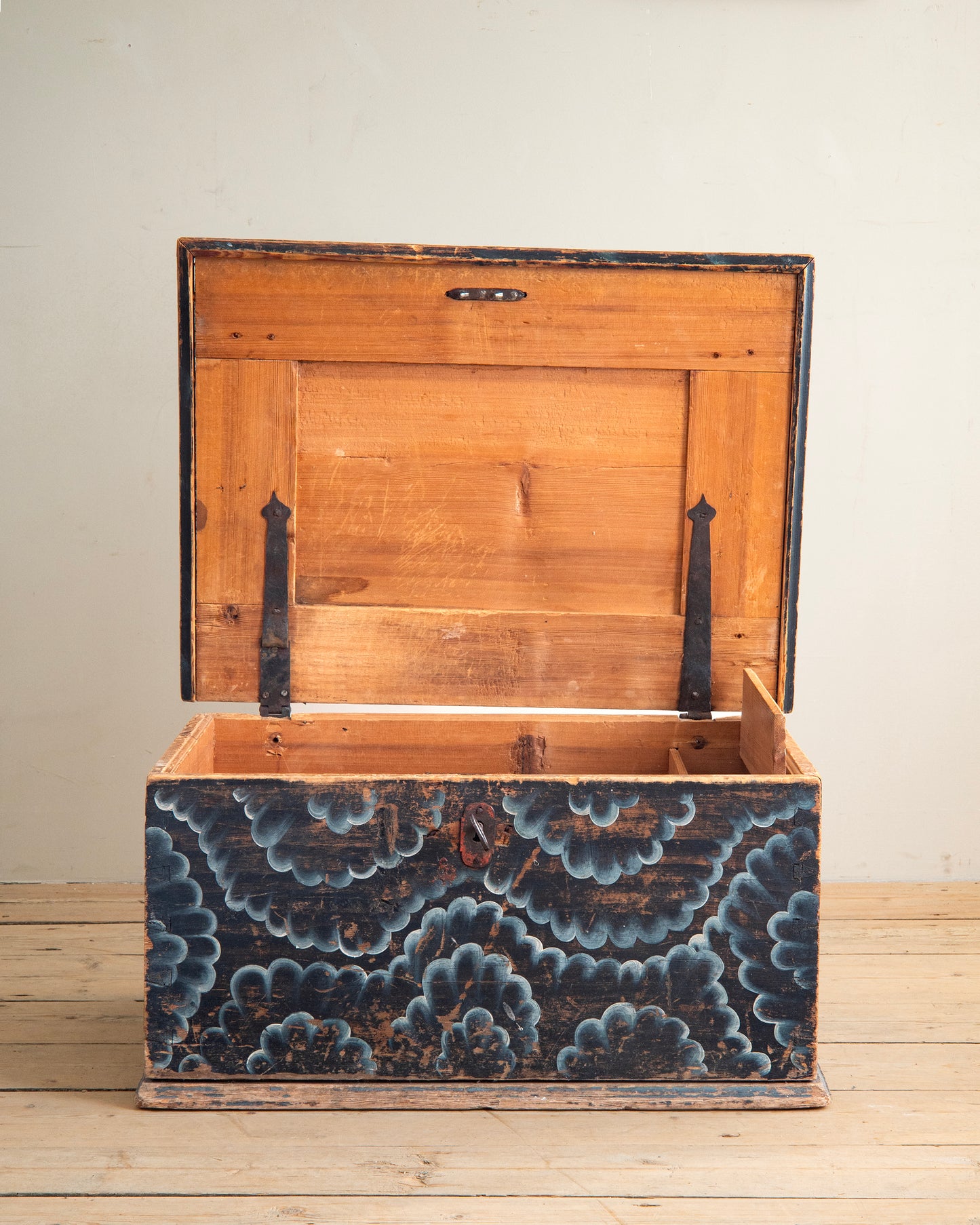 19th c, Folk Art Chest