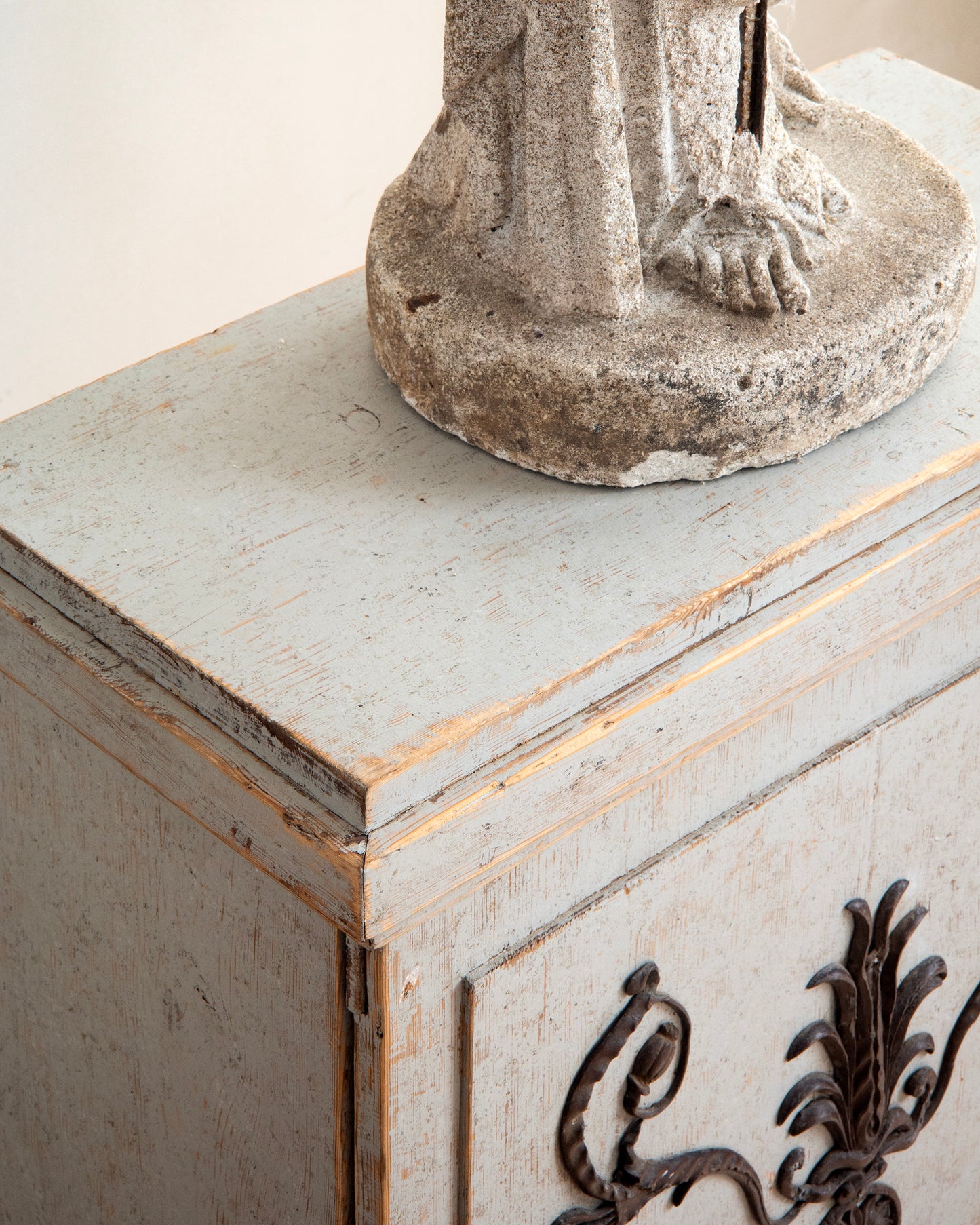 19th c, Late Gustavian Pedestal Cabinet