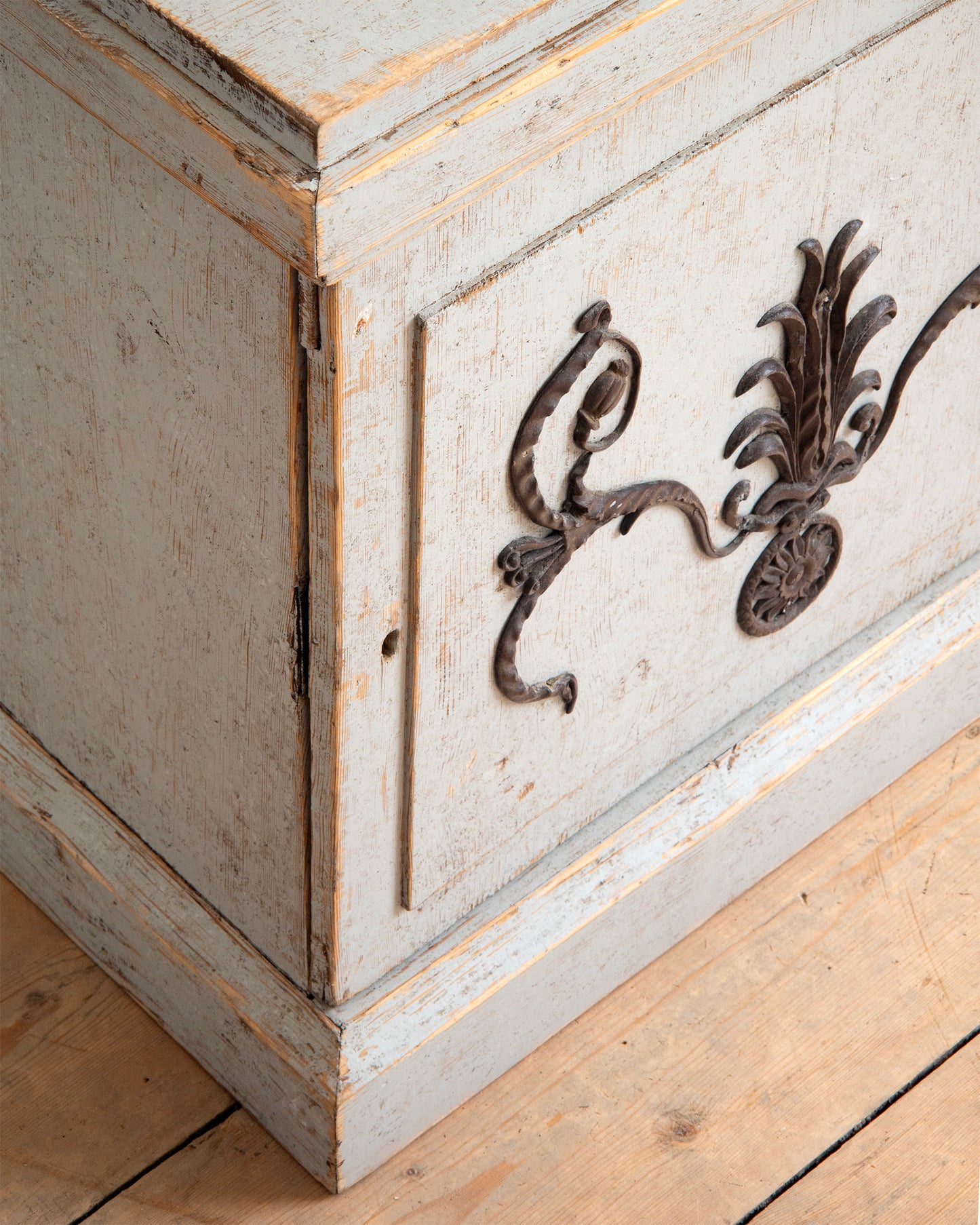19th c, Late Gustavian Pedestal Cabinet